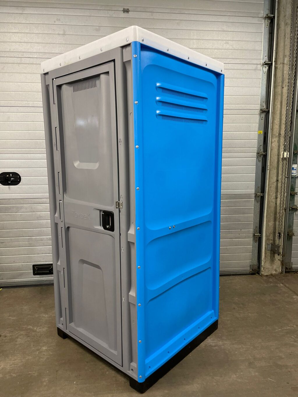 Mobiele sanitaire toilet unit kopen MobielToiletKopen.nl