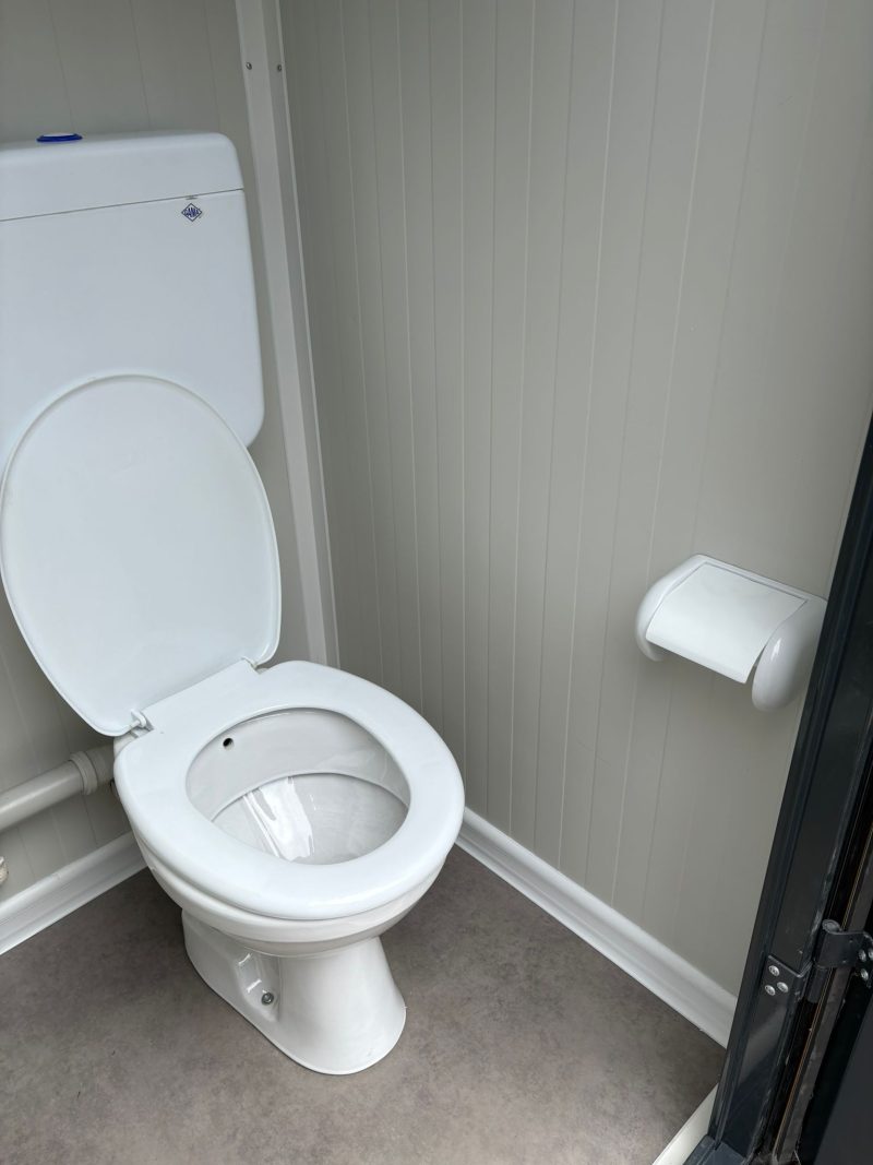 Binnenzijde toilet unit luxe
