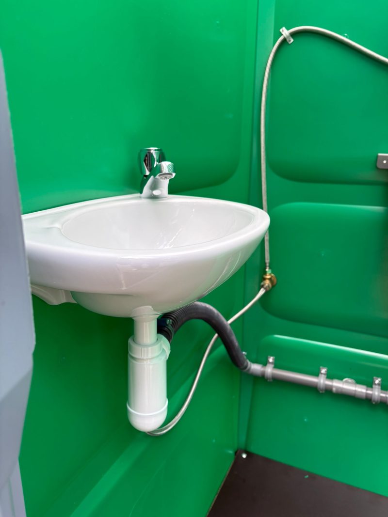 Fonteinset urinoir unit