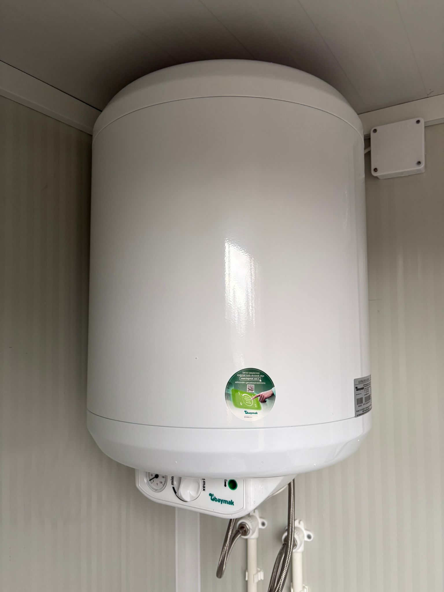 Badkamer met technische ruimte 18