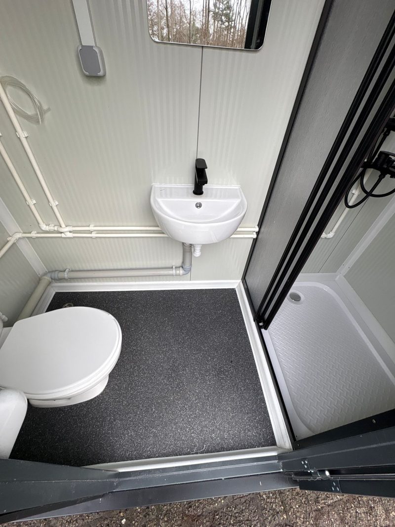 Badkamer met technische ruimte 21