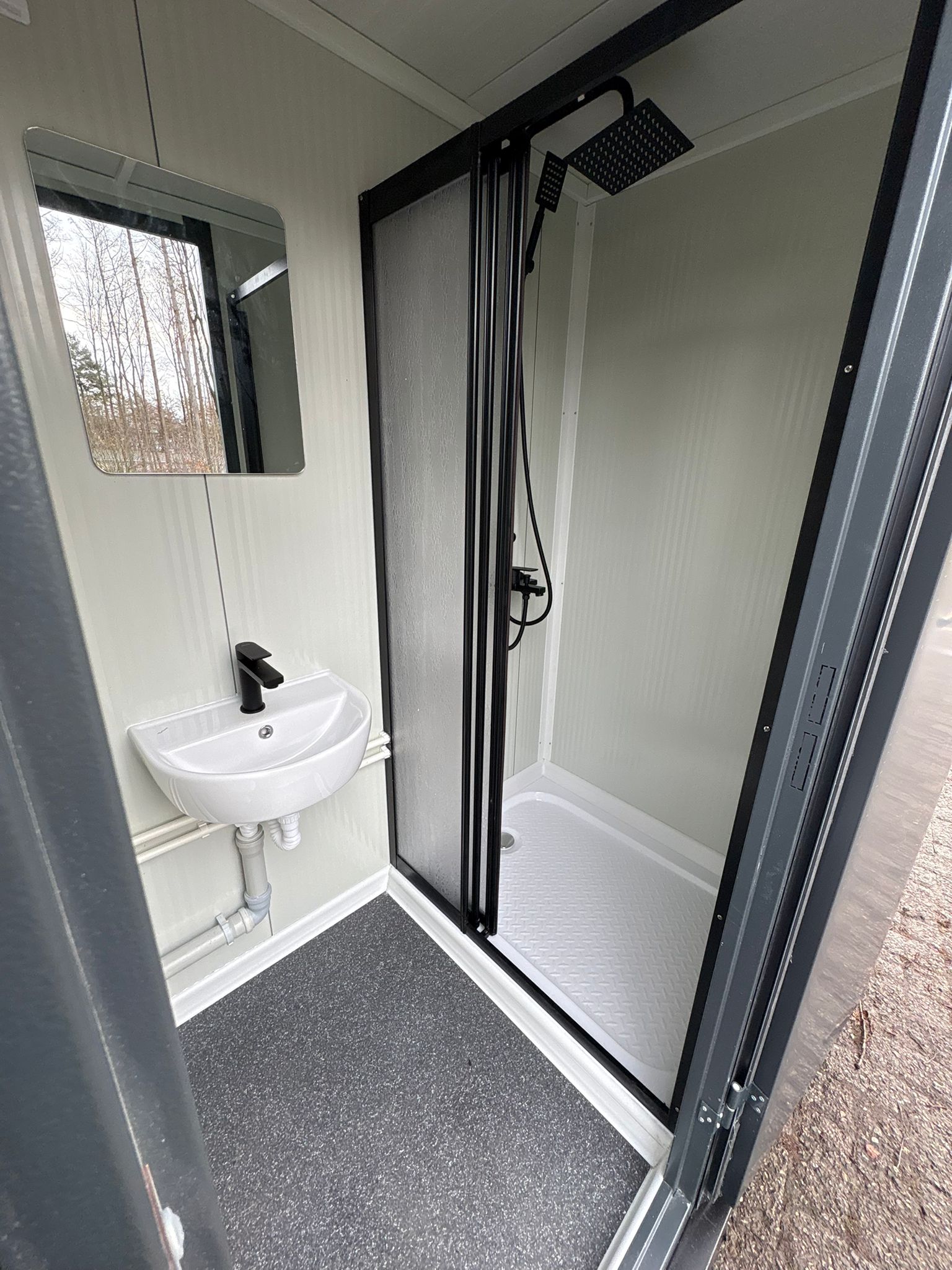 Badkamer met technische ruimte 22