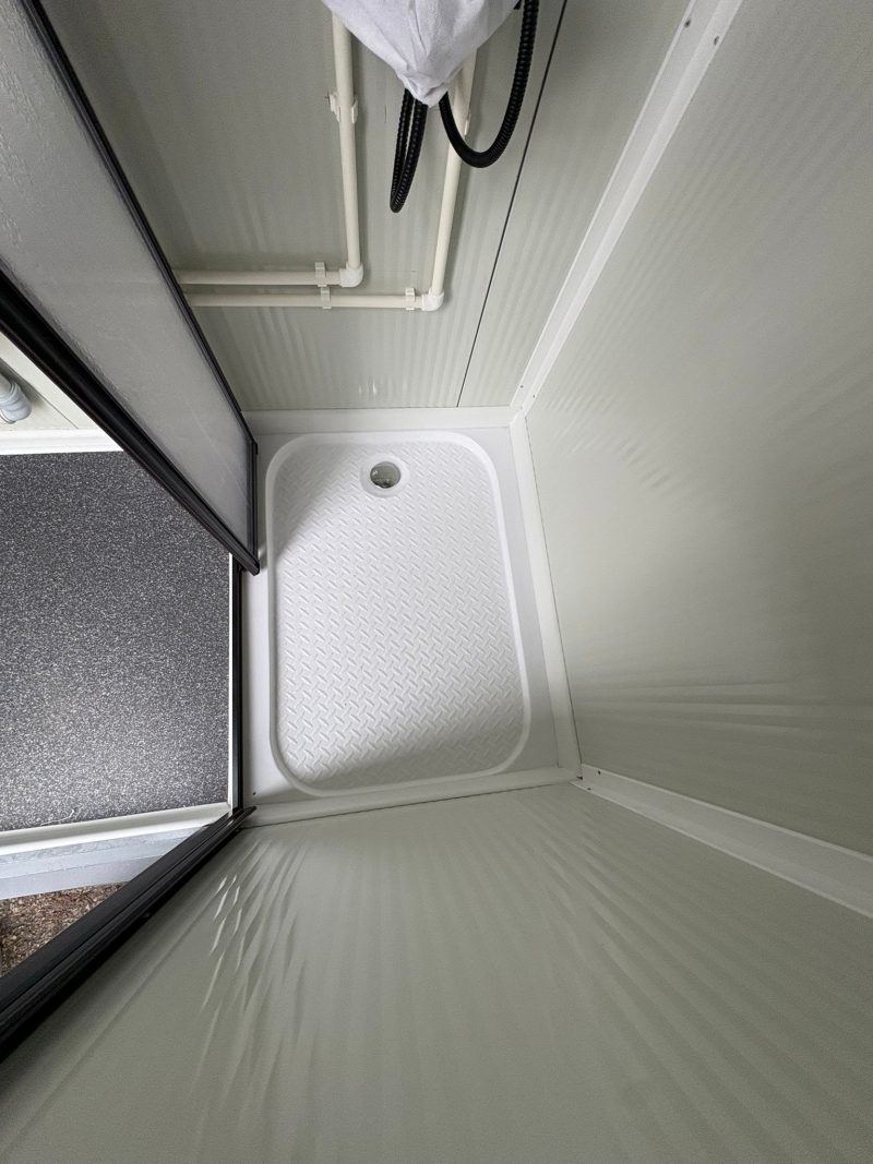 Badkamer met technische ruimte 33