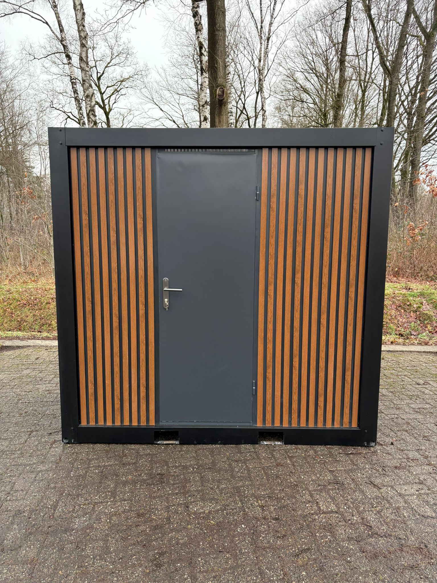 Badkamer met technische ruimte 41
