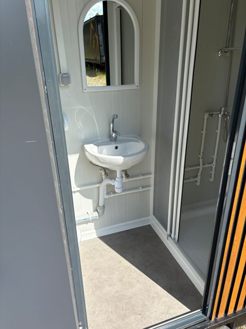 Binnenzijde single badkamer unit 2