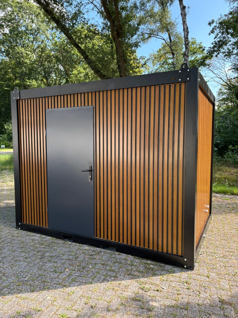 Buitenzijde badkamer unit 6