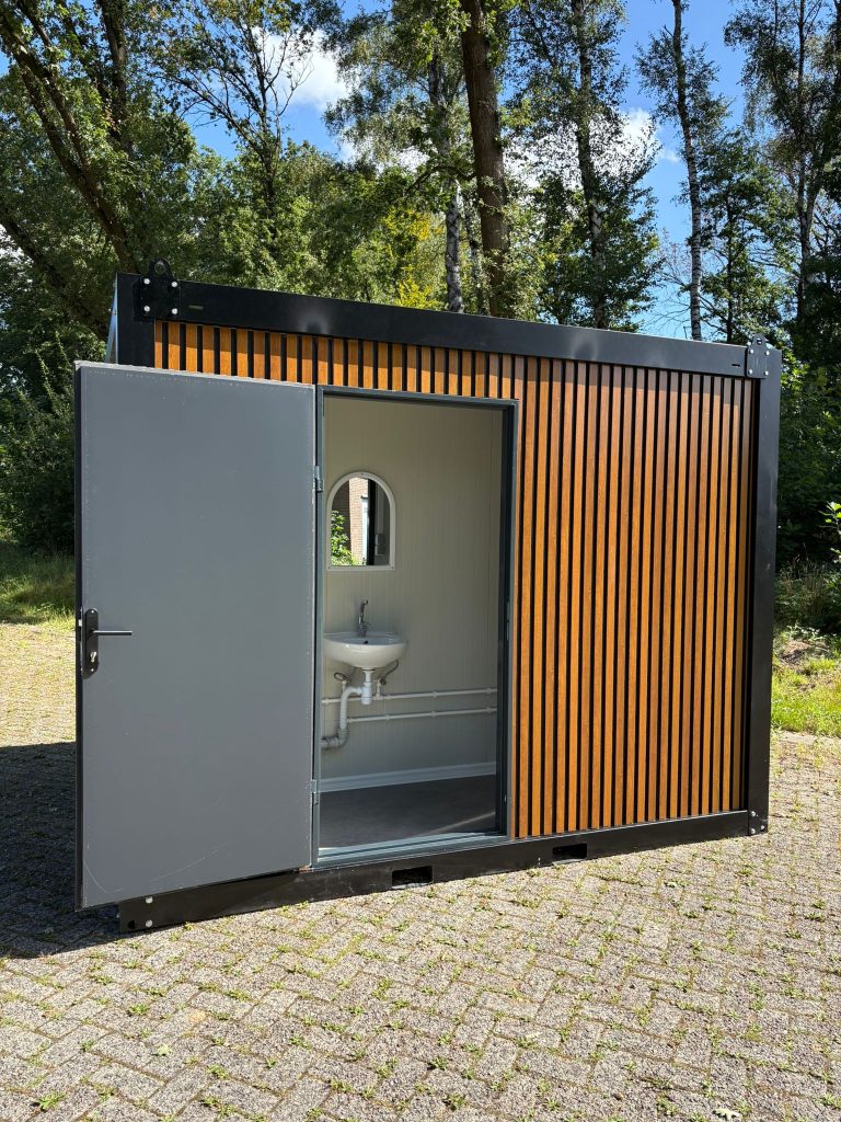 Camping toilet