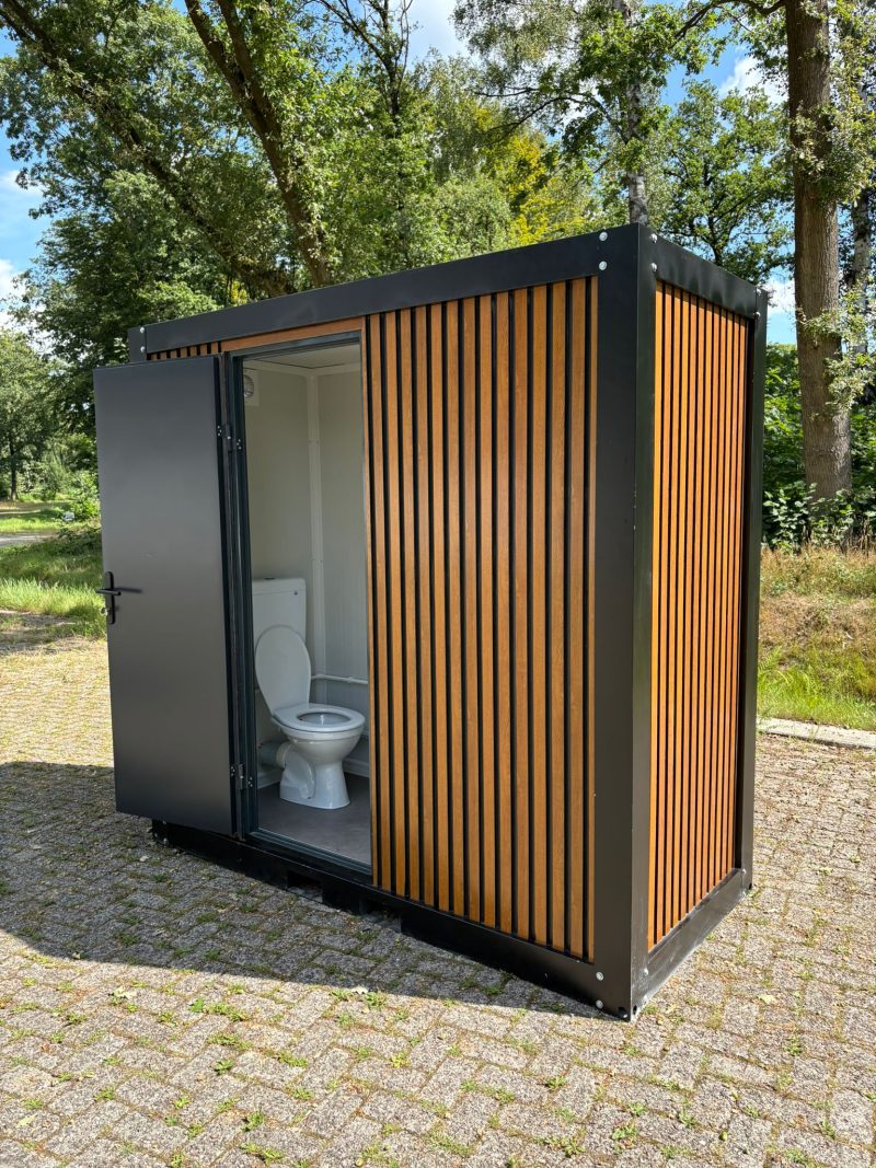 Single badkamer unit andere zijkant open deur 2