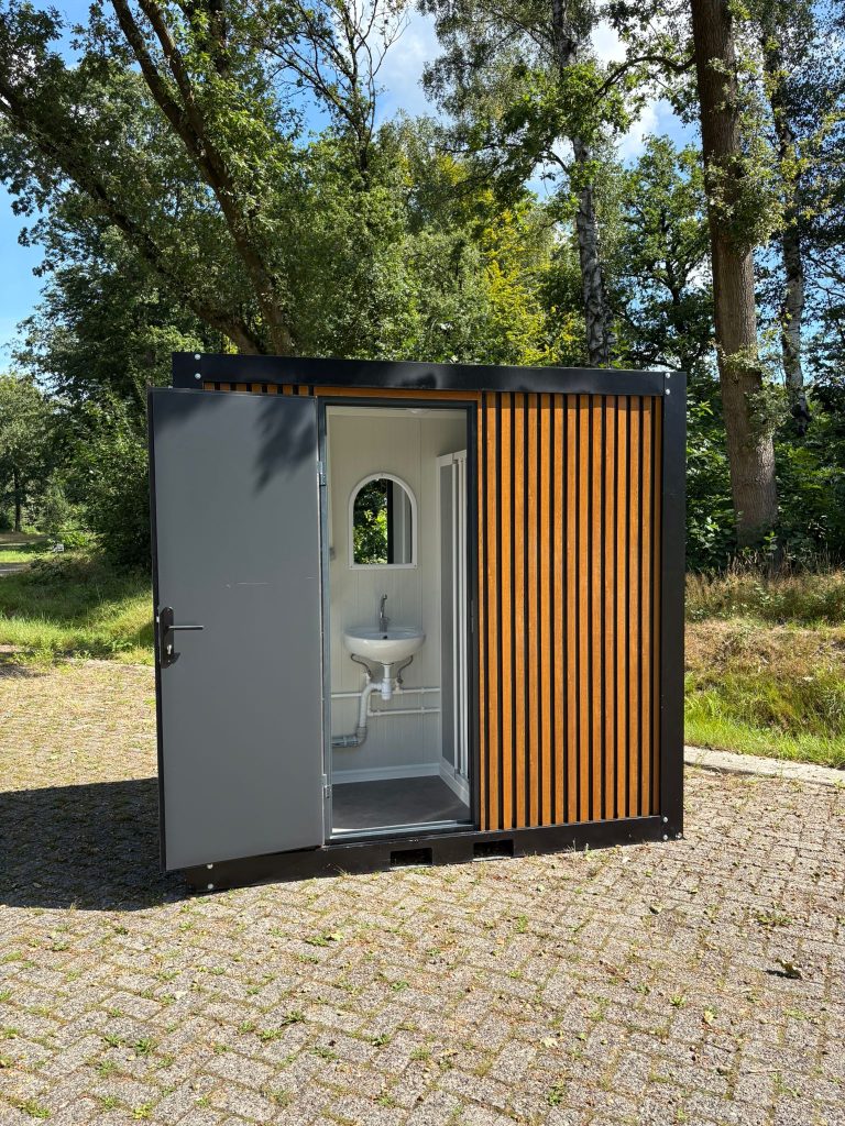 Buitenzijde single mobiele badkamer unit