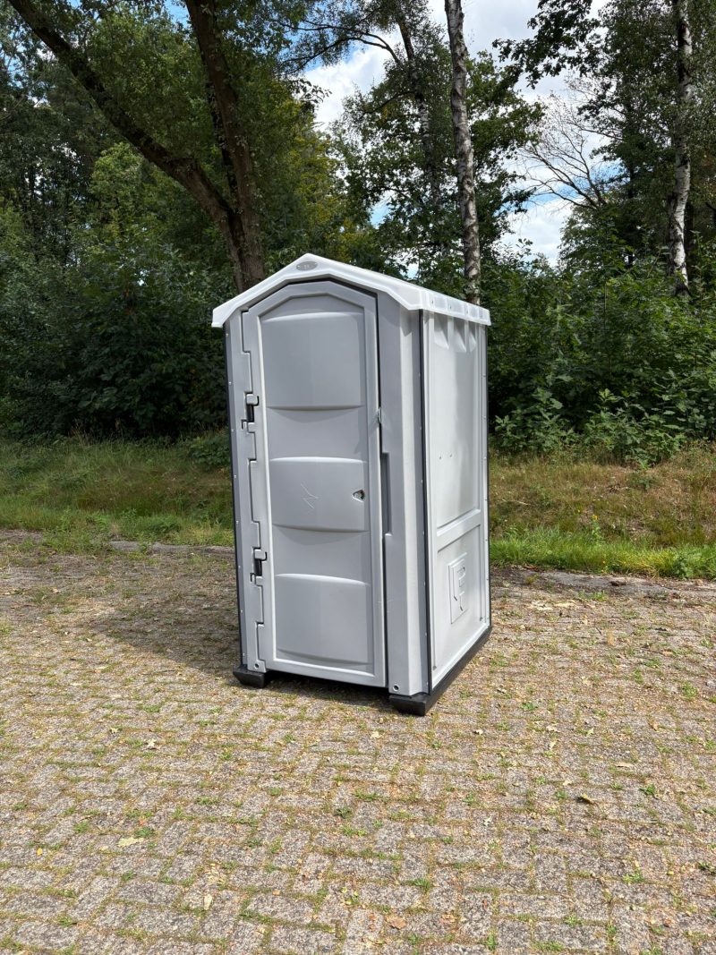 Toiletcabine voorkant