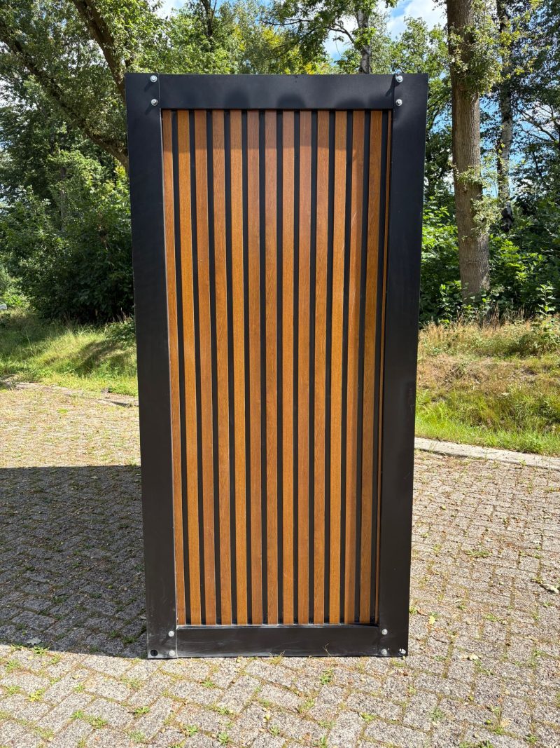 Zijkant single badkamer unit houtlook