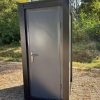 Buitenzijde vooraanzicht toilet unit luxe