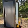Palletwagen en toilet unit
