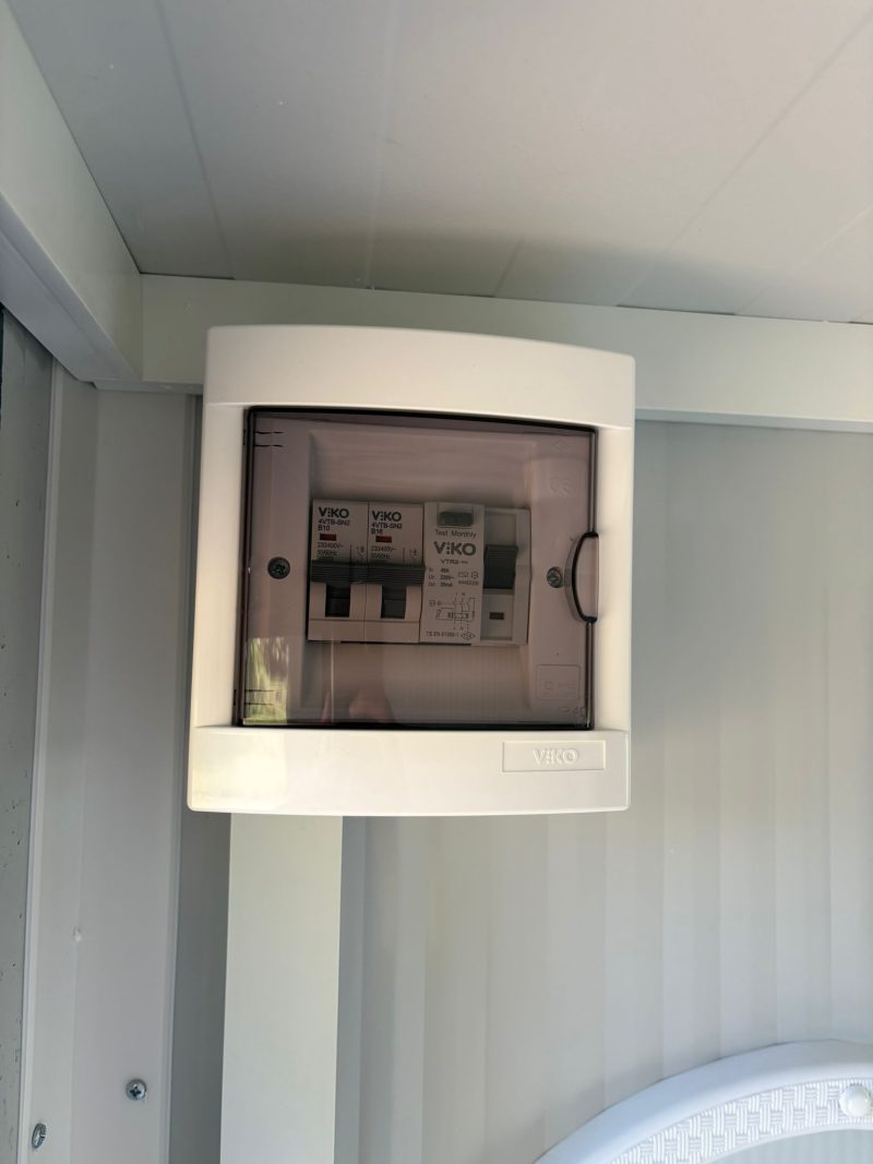 Groepenkast toilet unit