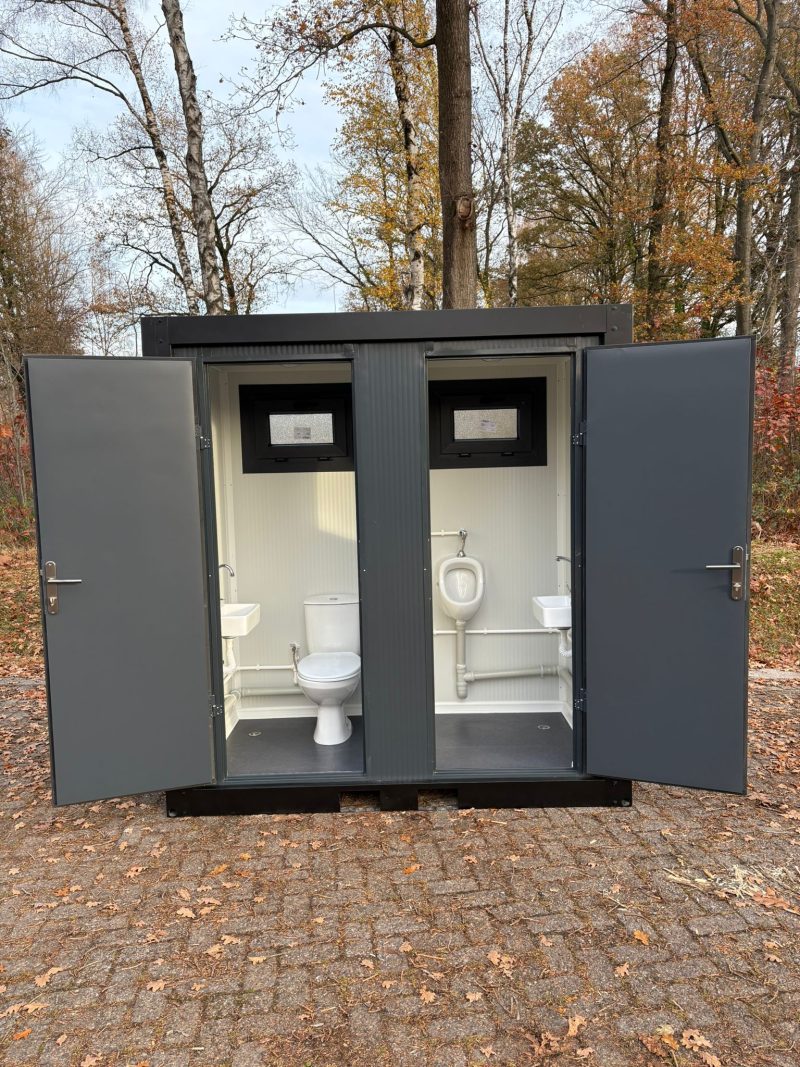 Buitenzijde 2 toilet + urinoir unit