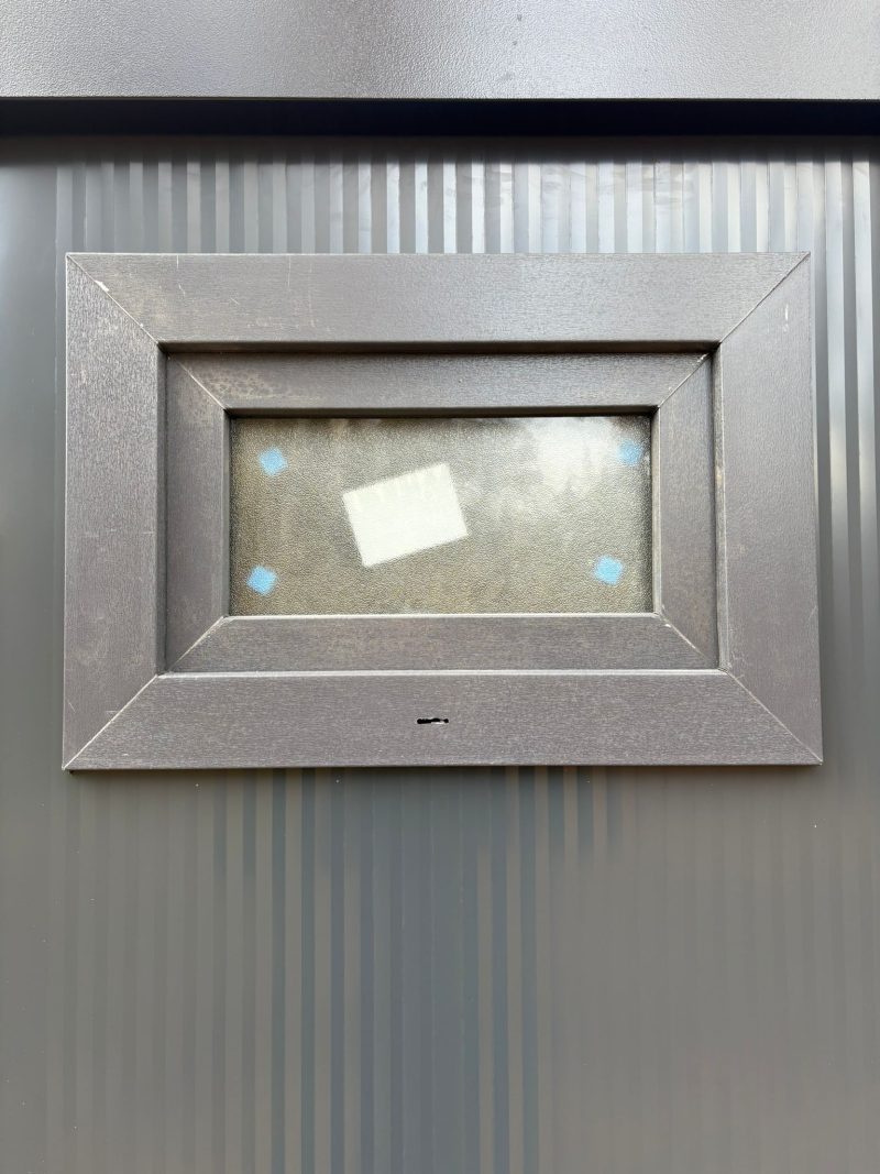 Buitenzijde draaikiepraam