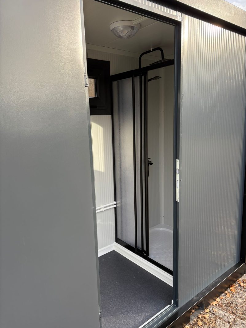 Deur inkijk Douche unit met omkleedruimte