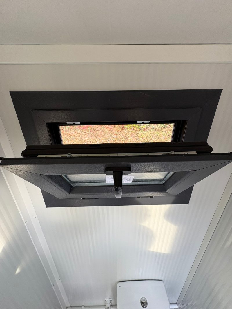 Open draaikiepraam toilet + urinoir unit