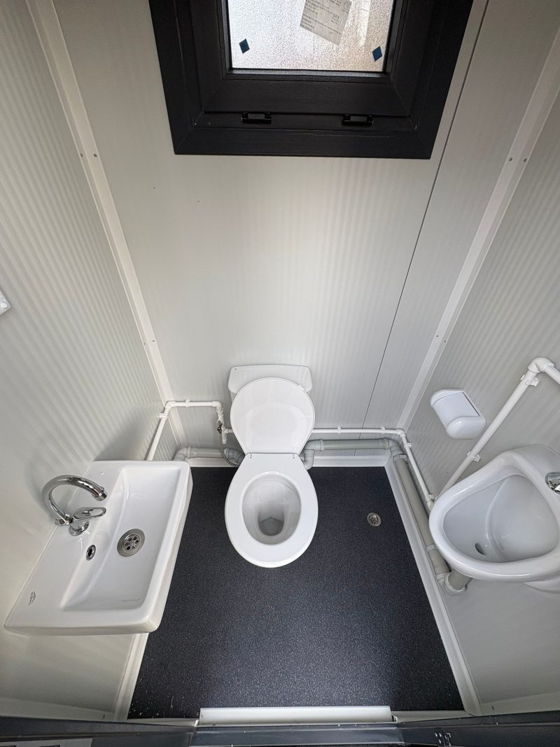 Overzicht indeling single toilet unit met urinoir