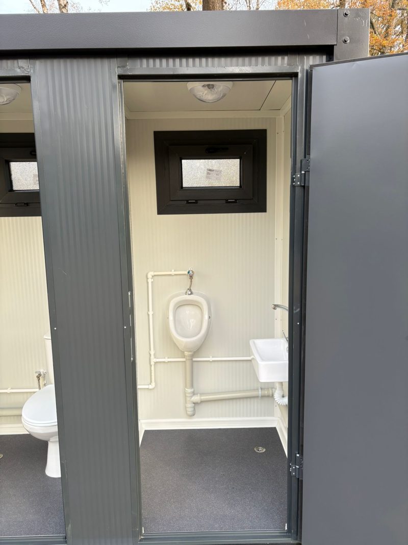 Rechterkant toilet + urinoir unit