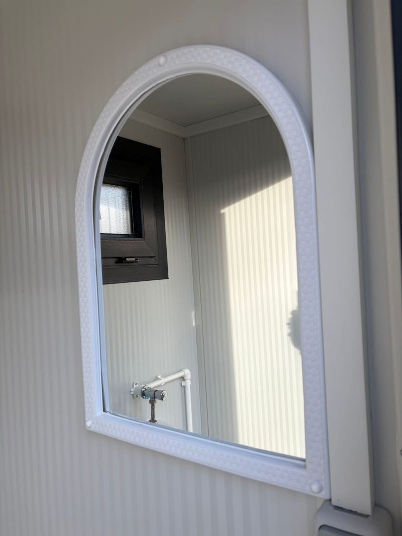 Spiegel toilet + urinoir unit 2