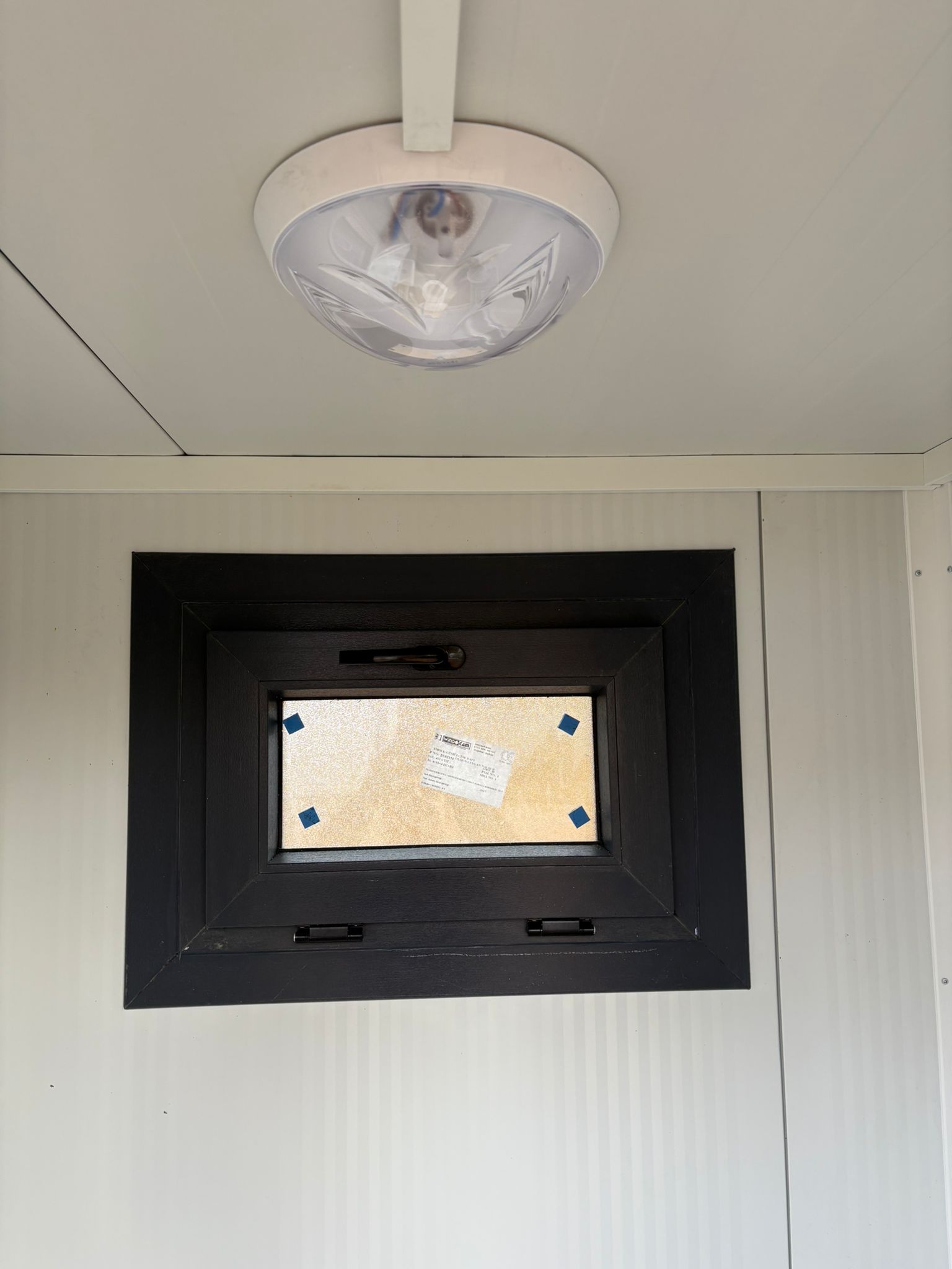 Verlichting Binnenzijde draaikiepraam dicht