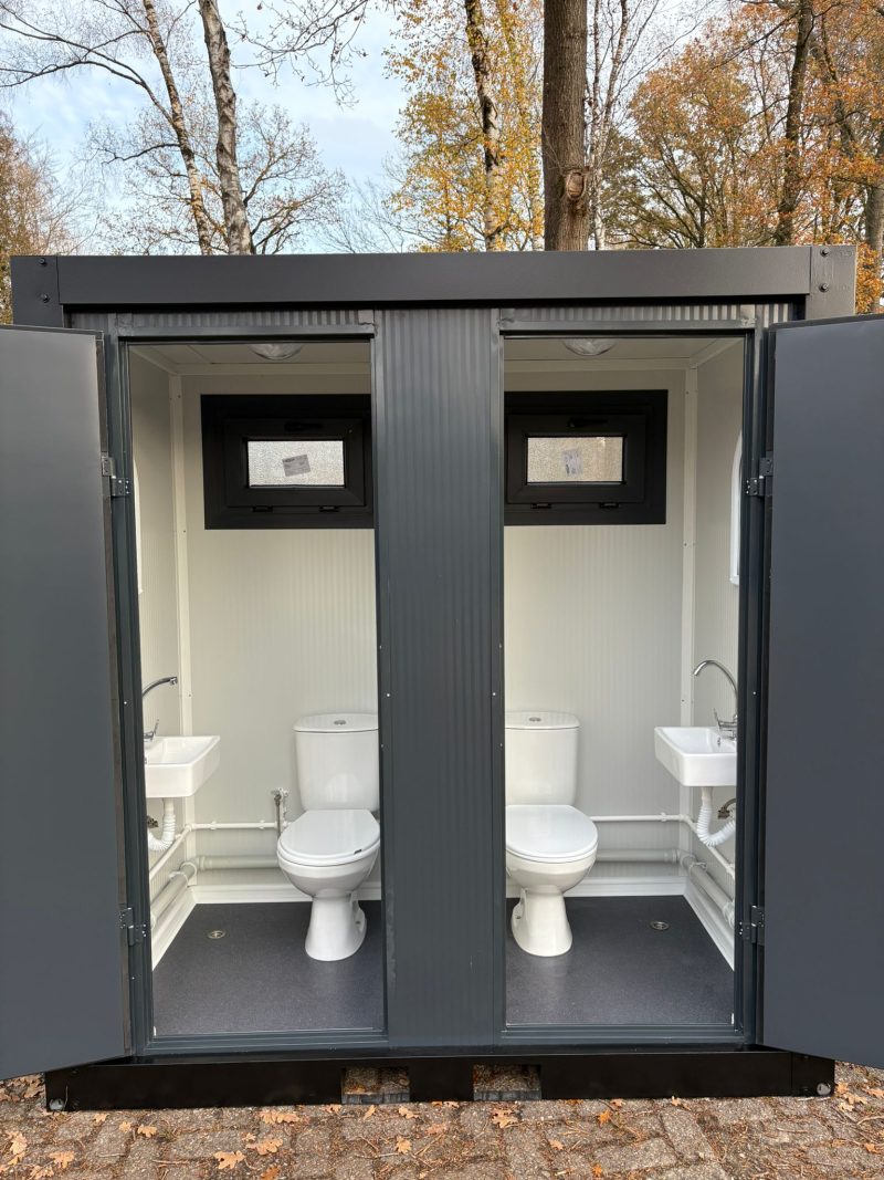 Voorkant Dubbel toilet unit open deur
