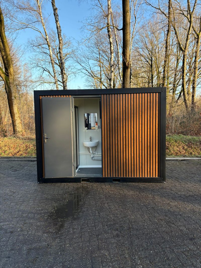 Badkamer met technische ruimte 4