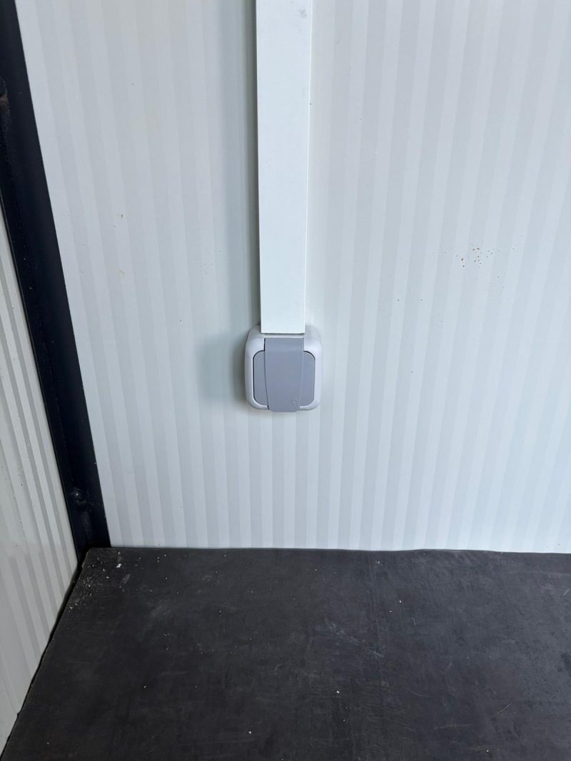 kantoorunit wandcontactdoos binnenzijde