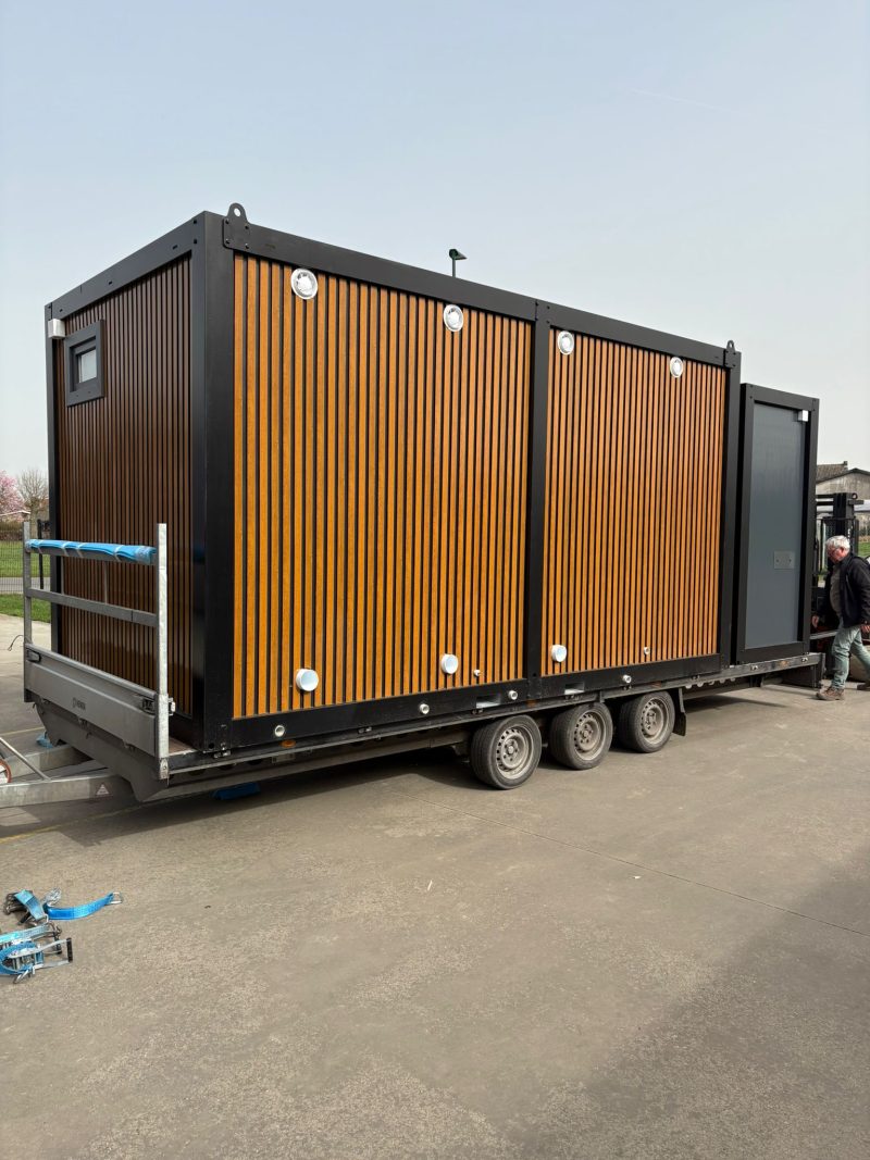 Aflevering toiletgebouw