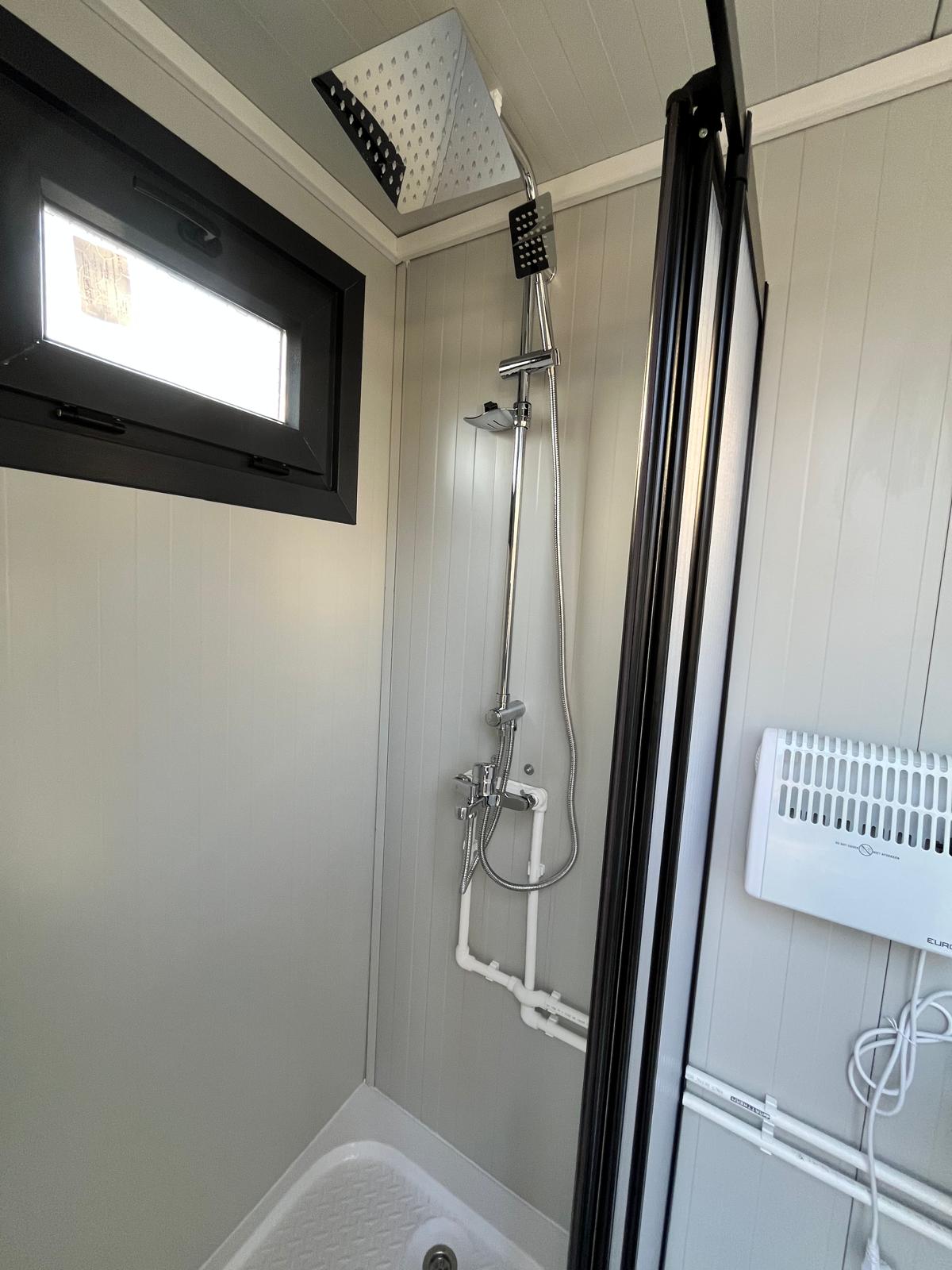 Binnenzijde douche ruimte 5