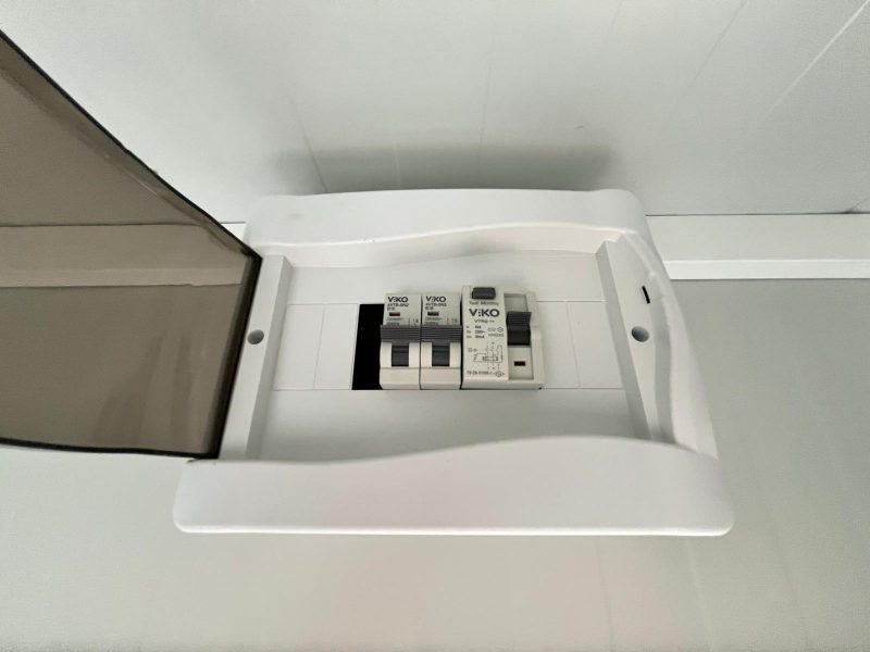 Groepenkast toiletgebouw open