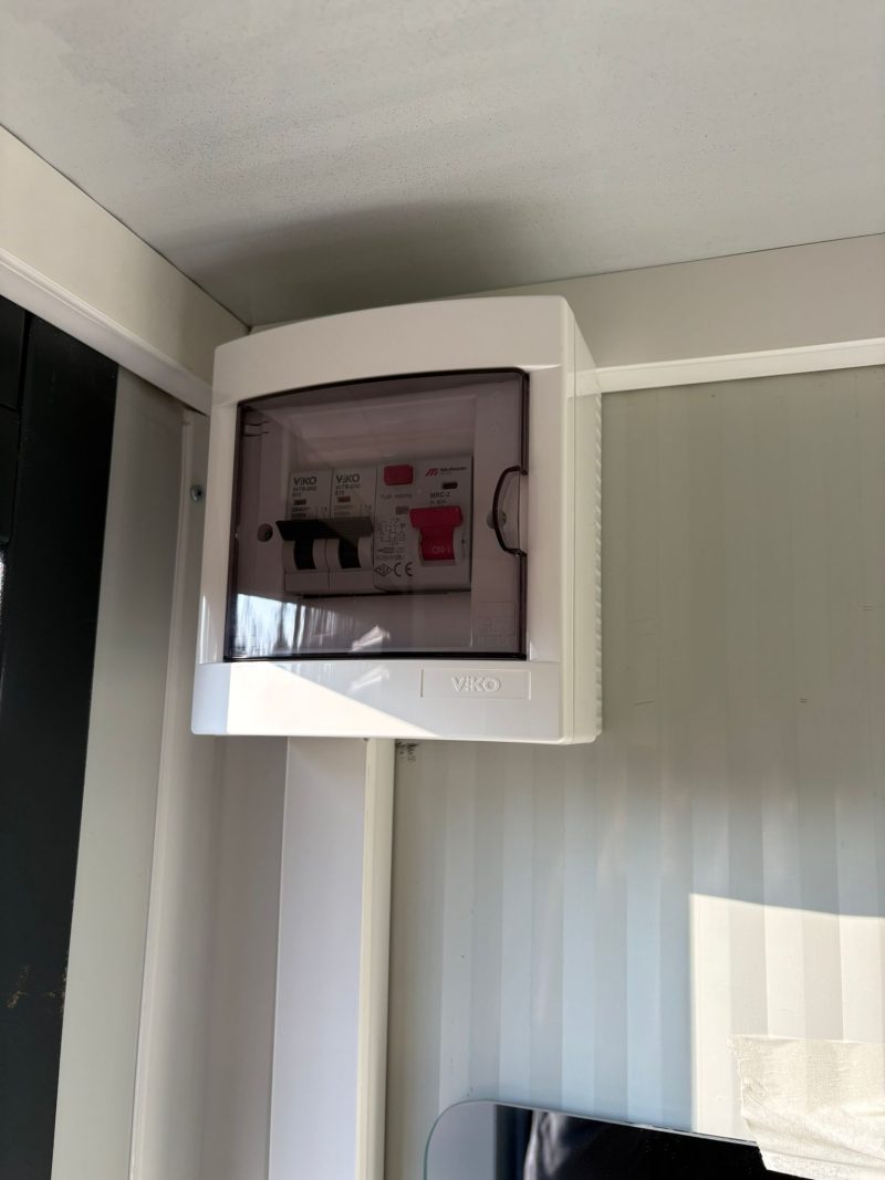 Groepenkast urinoir unit