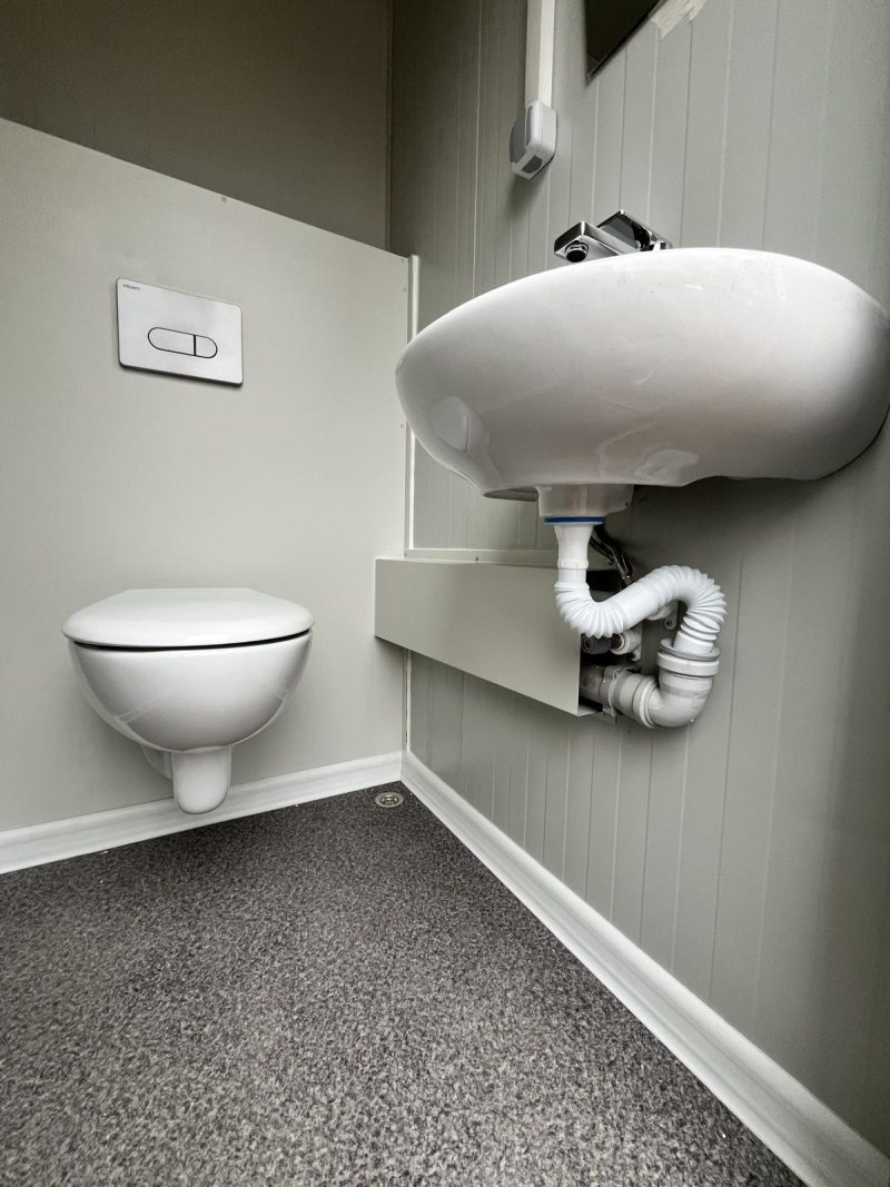 Toiletruimte binnenzijde 3