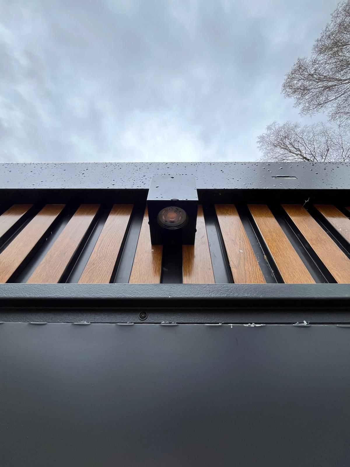 Verlichting boven deur unit 2