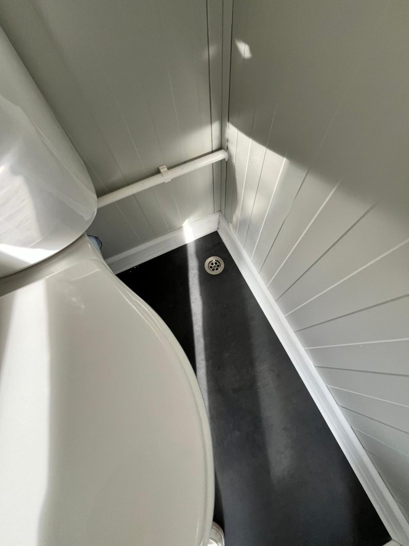 Vloerput toiletgebouw in toiletruimte