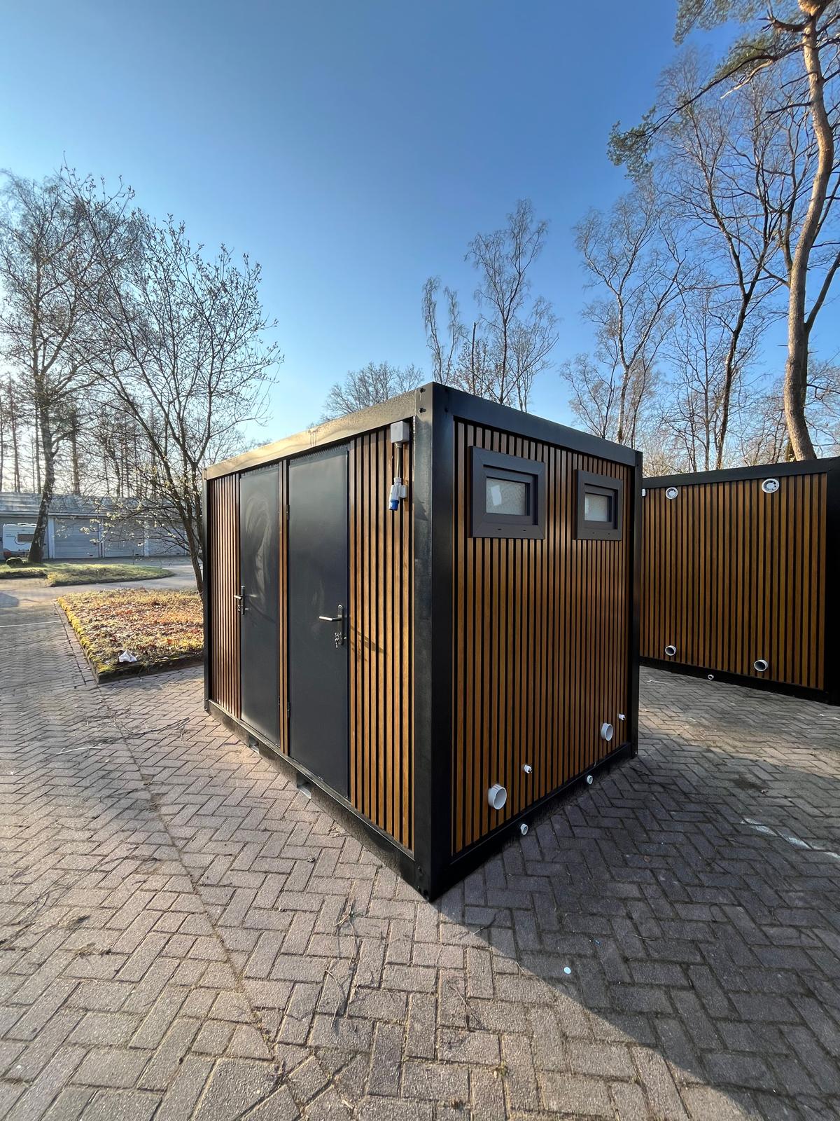 ZIjkant foto 3 badkamer unit 4 deurs