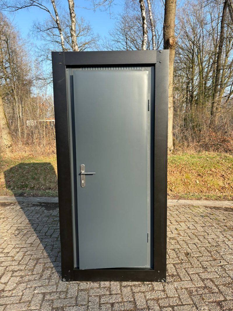 urinoir unit dichte deur 2